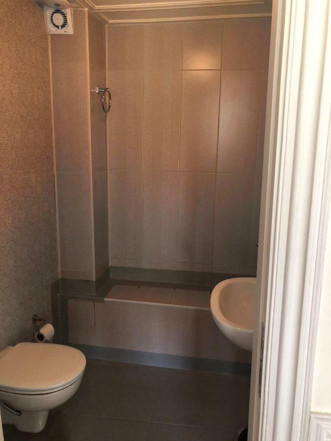 Calikusu Tarihi Besevler Hotel Tekirdağ Luaran gambar